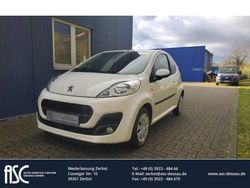 Weiß Gebraucht 2012 Peugeot 107 Active Kleinwagen | 5.455 € (Teuer)