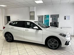 Weiß Gebraucht 2021 BMW 116 Sport Line Kleinwagen | 18.999 € (Etwas zu teuer)