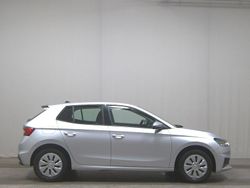 Silber Gebraucht 2022 Skoda Fabia Ambition Limousine | 12.680 € (Guter Preis)