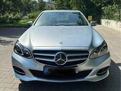 Andere farben Gebraucht 2015 Mercedes E400 Avantgarde Limousine | 22.500 €