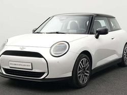 Weiß Gebraucht 2024 Mini Cooper Classic Kleinwagen | 27.147 € (Fairer Preis)