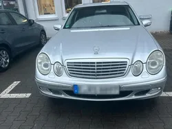 Silber Gebraucht 2002 Mercedes E320 Limousine | 2.800 €