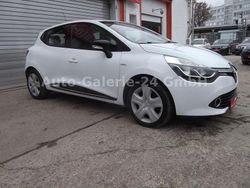 Weiß Gebraucht 2016 Renault Clio IV LIMITED Limousine | 6.990 € (Fairer Preis)