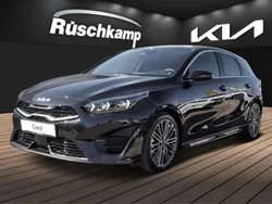 Pearl black metallic Neu 2025 Kia Ceed GT-Line Kleinwagen | 31.680 € (Fairer Preis)