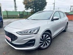 Polarsilber Gebraucht 2024 Ford Focus Titanium Kombi | 22.390 € (Fairer Preis)