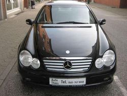 Obsidianschwarz metalliclack Gebraucht 2002 Mercedes C180 Coupé | 4.990 €