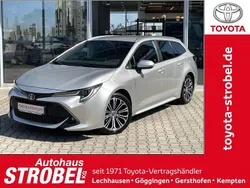 Cosmicsilber metallic Gebraucht 2022 Toyota Corolla Team Kombi | 23.990 € (Guter Preis)