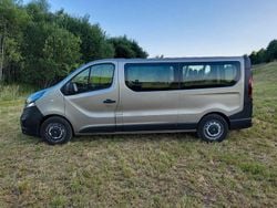 Grau Gebraucht 2015 Opel Vivaro Van | 14.300 € (Teuer)
