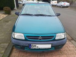 Grün Gebraucht 1998 Citroën Saxo Tonic Kleinwagen | 950 € (Etwas zu teuer)