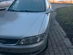 Silber Gebraucht 2000 Opel Vectra Kombi | 2.200 € (Fairer Preis)