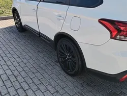 Weiß Gebraucht 2021 Mitsubishi Outlander Spirit+ SUV | 24.500 € (Etwas zu teuer)