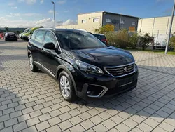 Schwarz Gebraucht 2017 Peugeot 5008 Van / Kleinbus | 9.450 € (Etwas zu teuer)