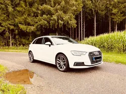 Weiß Gebraucht 2020 Audi A3 Sportback e-tron Sport Limousine | 18.500 € (Superpreis)