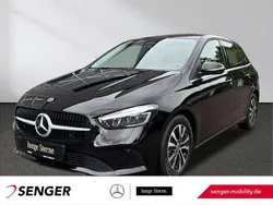 Schwarz Gebraucht 2024 Mercedes B180 Van / Kleinbus | 30.970 € (Fairer Preis)