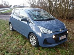 Blau Gebraucht 2017 Hyundai i10 Classic Kleinwagen | 6.660 € (Fairer Preis)