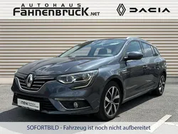 Grau Gebraucht 2020 Renault Mégane IV Bose Edition Limousine | 17.990 € (Etwas zu teuer)