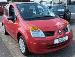 Rot Gebraucht 2006 Renault Modus Van / Kleinbus | 3.990 € (Teuer)