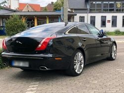 Schwarz Gebraucht 2012 Jaguar XJ Limousine | 5.850 €