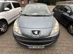 Grau Gebraucht 2006 Peugeot 207 Limousine | 500 €