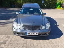 Grau Gebraucht 2005 Mercedes E270 Classic Limousine | 7.000 €