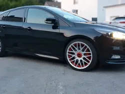 Schwarz Gebraucht 2017 Ford Focus ST Limousine | 10.990 € (Guter Preis)