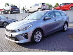 Lunarsilber metallic (metallic) Gebraucht 2019 Kia Ceed Vision Kombi | 18.950 € (Teuer)