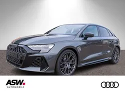 Daytonagrau perleffekt Neu 2025 Audi RS3 Sportback Ambiente Kleinwagen | 71.890 €