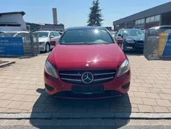 Rot Gebraucht 2013 Mercedes A200 Limousine | 14.999 € (Etwas zu teuer)