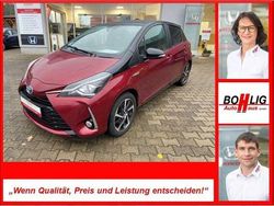 Rot Gebraucht 2019 Toyota Yaris Hybrid Style Limousine | 13.970 € (Fairer Preis)