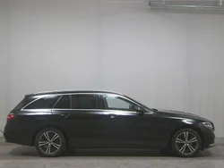 Schwarz Gebraucht 2022 Mercedes E220 Avantgarde Kombi | 31.780 € (Superpreis)