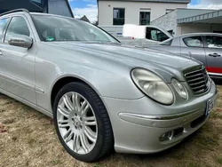 Silber Gebraucht 2005 Mercedes E220 Elegance Kombi | 4.200 € (Fairer Preis)