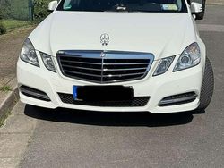 Gebraucht 2011 Mercedes E220 Avantgarde Kombi | 8.999 €