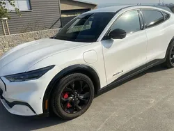 Weiß Gebraucht 2023 Ford Mustang Mach-E Premium SUV | 32.950 € (Guter Preis)