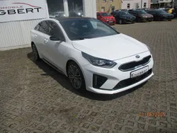 Weiß Gebraucht 2019 Kia ProCeed GT-Line Kleinwagen | 19.990 € (Etwas zu teuer)