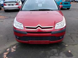 Rot Gebraucht 2005 Citroën C4 Limousine | 1.999 € (Fairer Preis)
