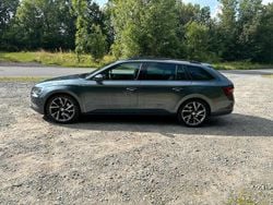 Grau Gebraucht 2017 Skoda Superb SportLine Kombi | 14.200 € (Guter Preis)