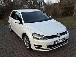 Weiß Gebraucht 2014 VW Golf VII Cup Kleinwagen | 8.550 € (Fairer Preis)