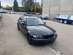 Schwarz Gebraucht 2002 BMW 318 Limousine | 1.950 € (Fairer Preis)