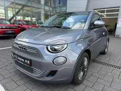 Grau Gebraucht 2022 Fiat 500e Cabrio | 21.250 € (Guter Preis)