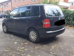 Schwarz Gebraucht 2003 VW Touran Trendline Van / Kleinbus | 1.300 € (Fairer Preis)