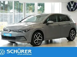 Mondsteingrau Gebraucht 2021 VW Golf VIII Style Limousine | 27.387 € (Etwas zu teuer)