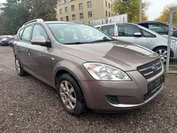Pewter beige Gebraucht 2008 Kia Ceed Sportswagon LX Kombi | 1.800 € (Guter Preis)