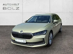 Gelb Gebraucht 2024 Skoda Superb Selection Kombi | 37.990 € (Fairer Preis)