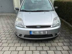 Silber Gebraucht 2004 Ford Fiesta Kleinwagen | 599 € (Superpreis)