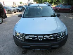 Grau Gebraucht 2015 Dacia Duster Lauréate SUV | 8.900 € (Guter Preis)