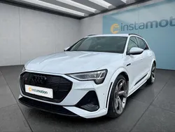 Weiß Gebraucht 2022 Audi e-tron SUV | 52.049 € (Teuer)