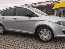 Grau Gebraucht 2008 Seat Altea XL Van / Kleinbus | 2.640 € (Fairer Preis)