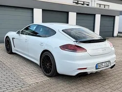 Weiß Gebraucht 2016 Porsche Panamera GTS Limousine | 47.999 € (Teuer)