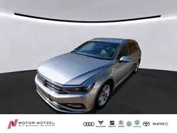 Silber Gebraucht 2022 VW Passat Elegance Kombi | 19.830 € (Guter Preis)