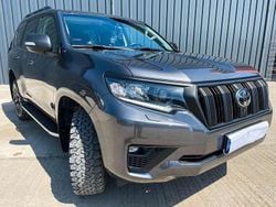 Grau Gebraucht 2022 Toyota Land Cruiser Executive SUV | 45.500 € (Teuer)